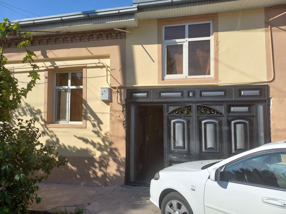 Продаётся дом на юнусабаде 7 соток 7 комнт
