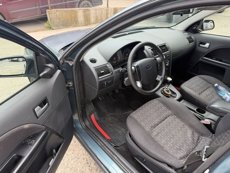 Ford Mondeo 2002 recet adus. Unic proprietar. 1.8 benzina. Accept variante
