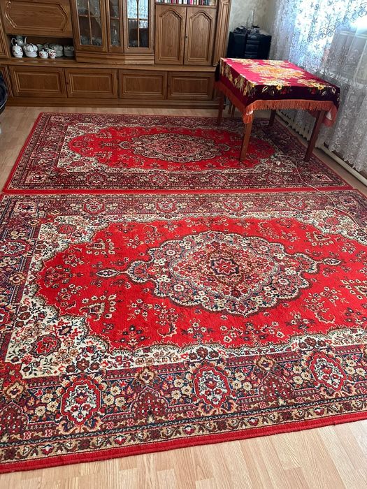 Продам ковёр 2×3