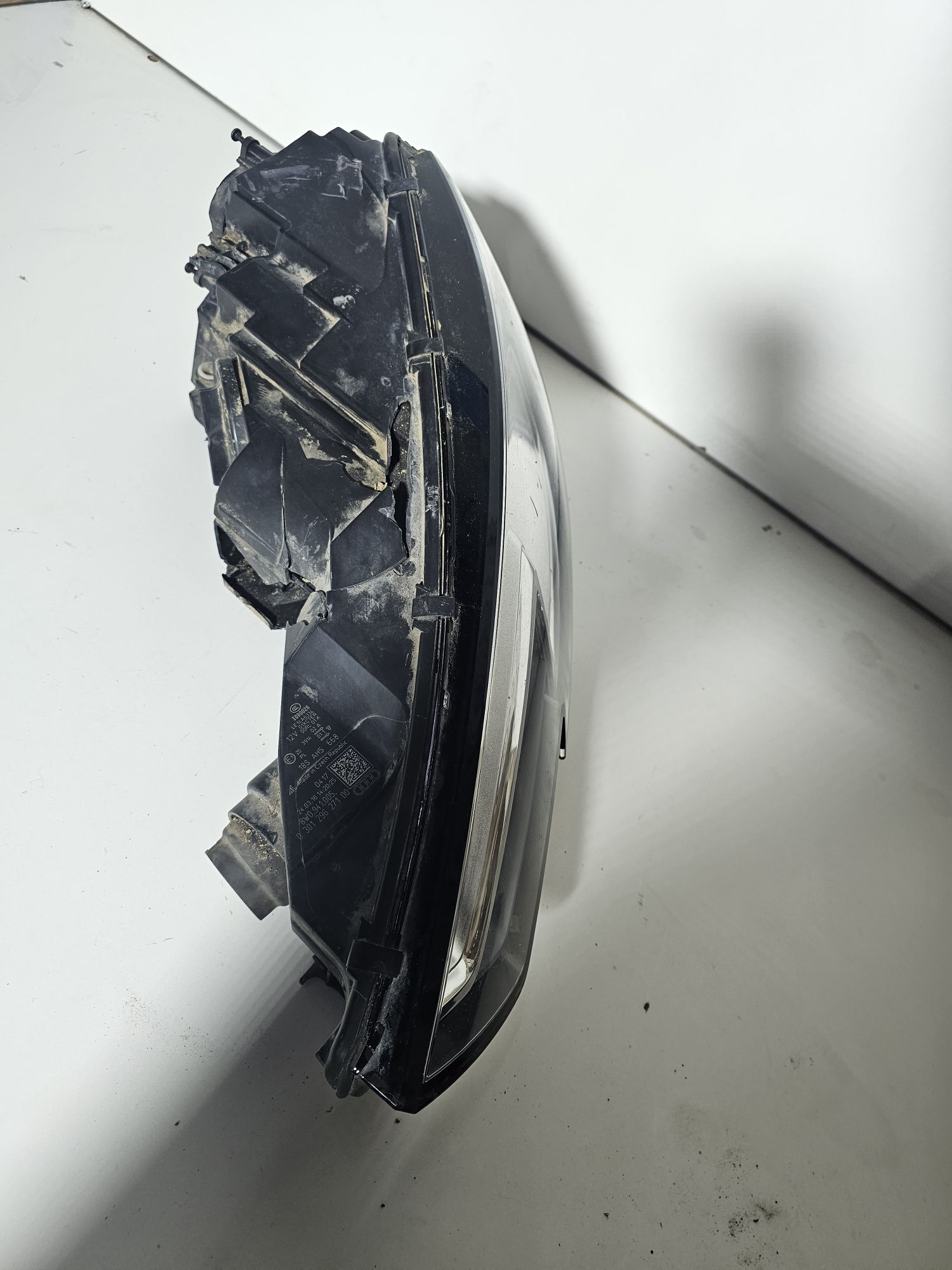 Ляв фар ауди А4 б9 lqv far Audi A4 B9 за части led ksenon гр. Пловдив ...