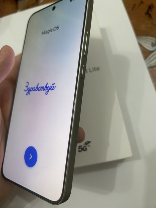 Vand honor magic 8 lite nou doar desigilat
