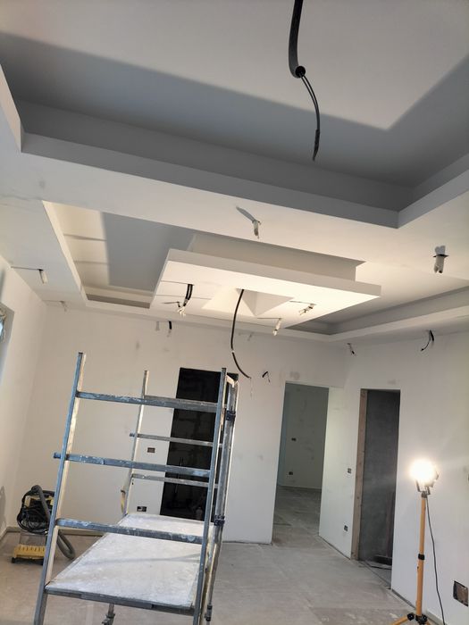 Ofer servicii în constructi