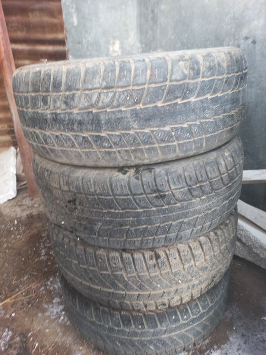 Продам зимнию резину