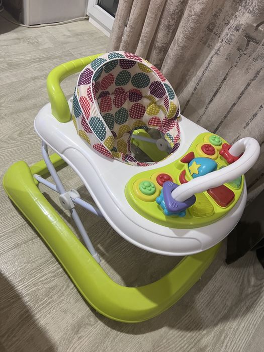 Ходунки-каталка.