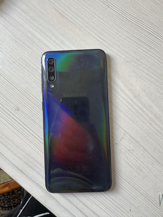 Samsung A50 16gb xotira
