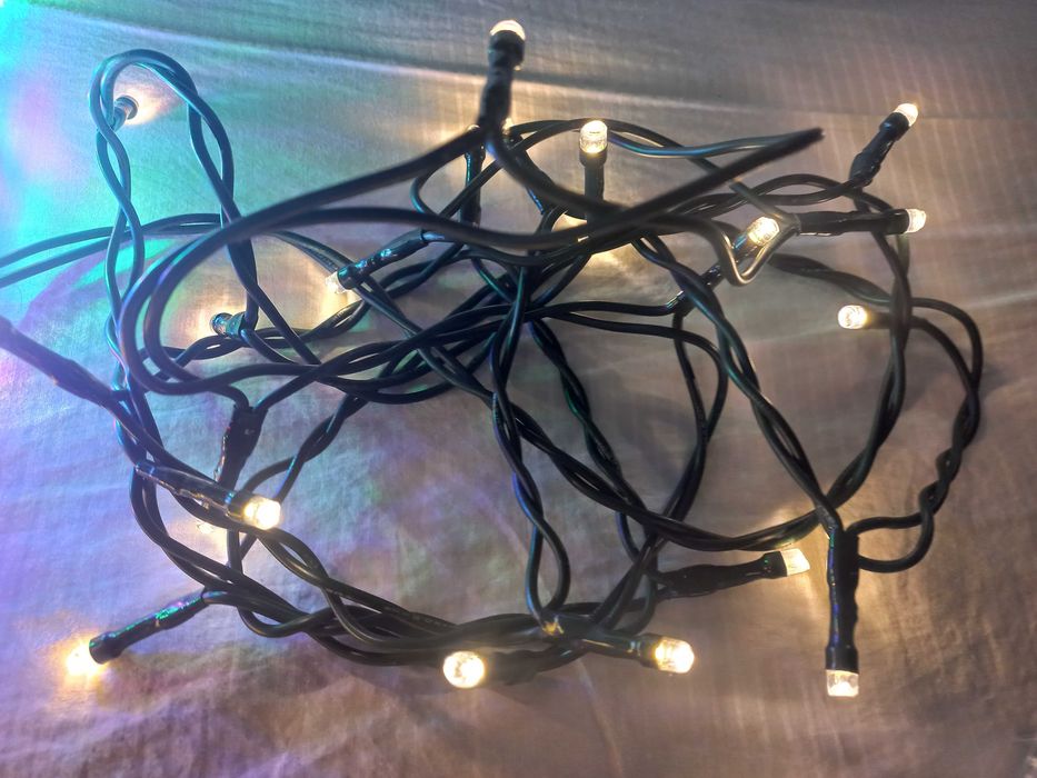 Лампички и батерии (обикновени и зареждащи)