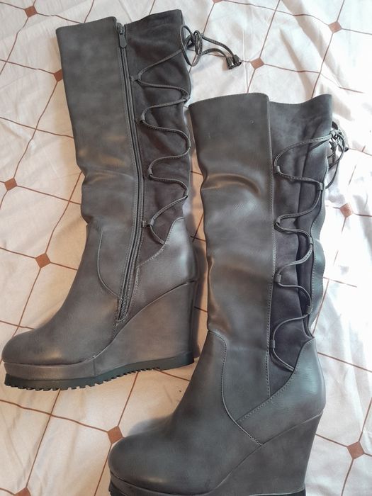 Дамски обувки,боти и чанти