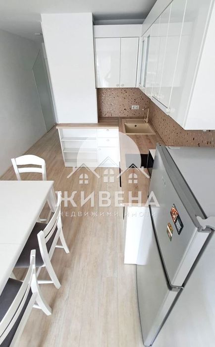 Дава се под наем Четиристаен апартамент в к.к. Св.Св. Константин и Елена - 170 кв.м за 1400 € - Снимка #3