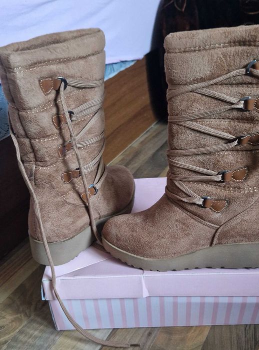 Дамски нови ботуши