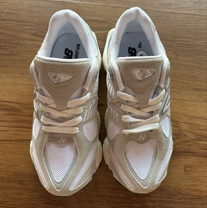 Мъжки маратонки New Balance 9060 с бродирано лого