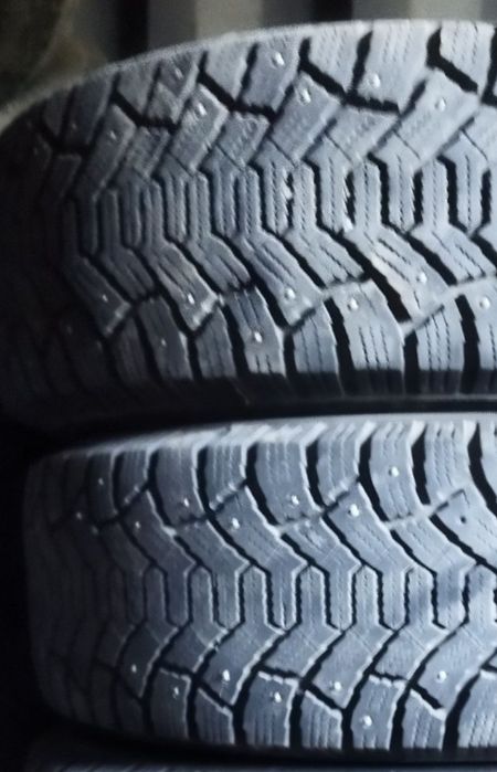 Продам пару зимней резины
