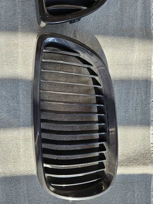 Grile negre BMW E92
