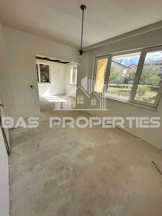 Къща в София-Банкя площ 243