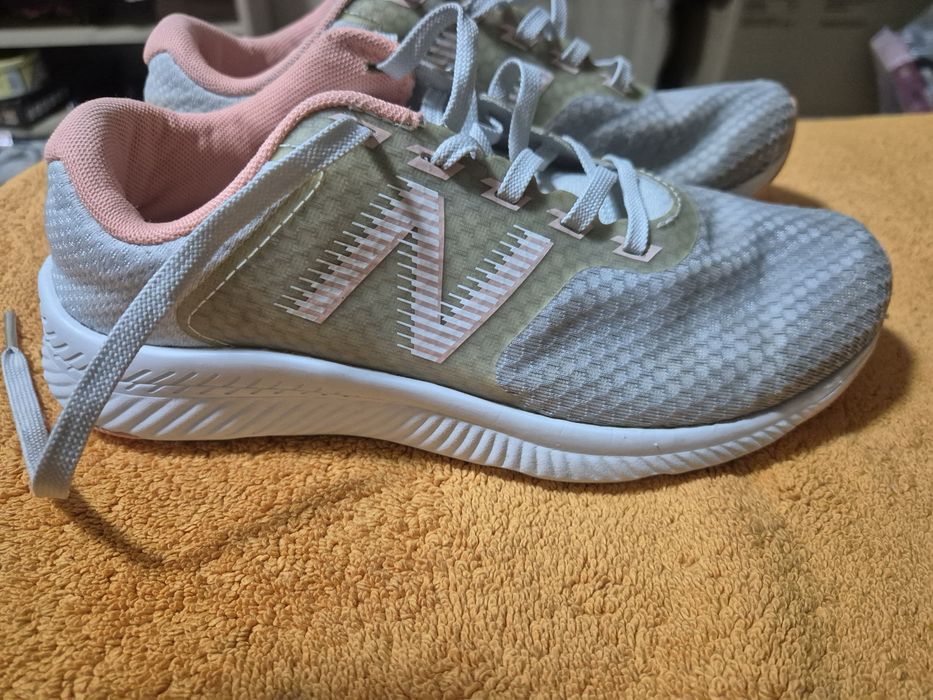 Кроссовки детские New Balance
