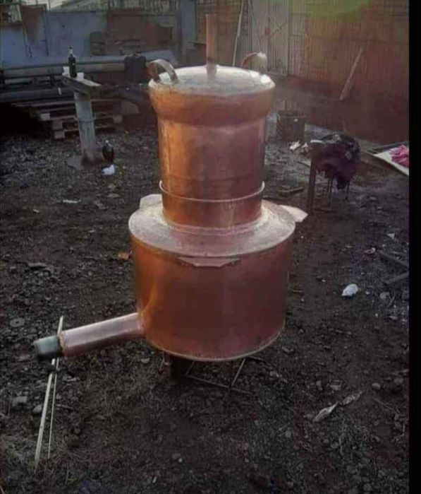 Vand un cazan de tuica din cupru alimentar capacitate de 120l