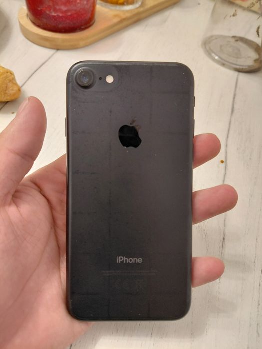 IPhone 7.  128 гиг