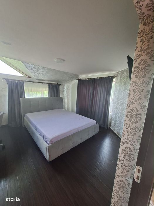 Casa De Vanzare-Carcea