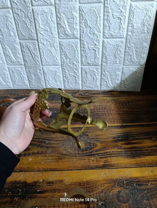 Стар бронзов плътен обков със малка делва