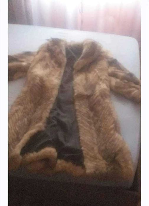Vând haina de blana