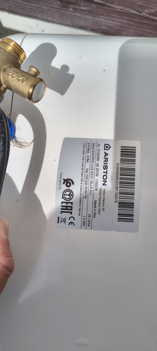 Vând boilere electrice