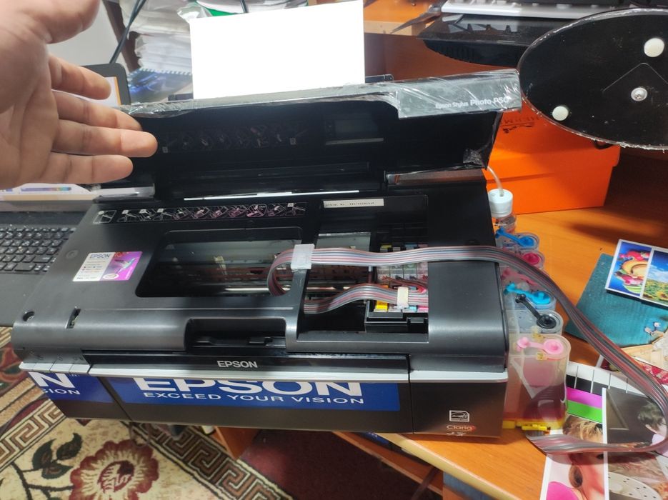 EPSON 6 ta rangli PROFESIONAL HD FOTO PRINT zaprafka tola ishga tayyor