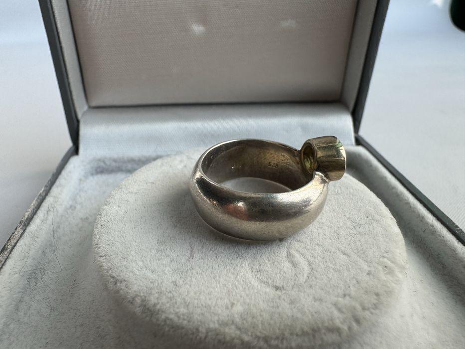 Inel din argint si peridot