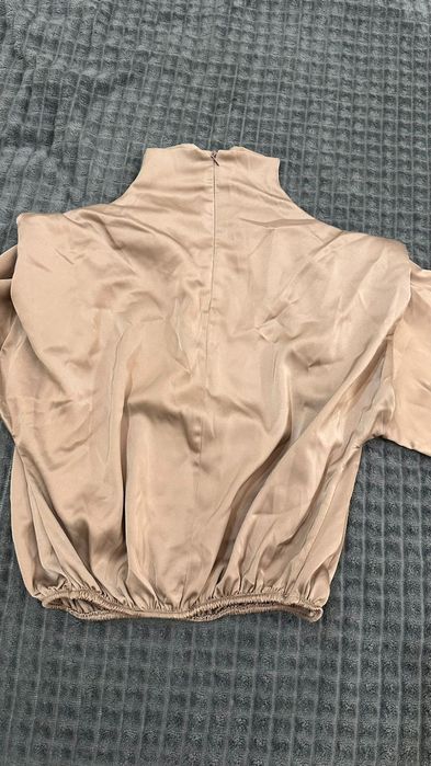 Женская кофточка