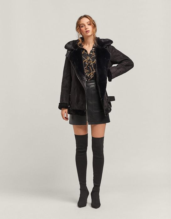 Stradivarius кожена пола с цип