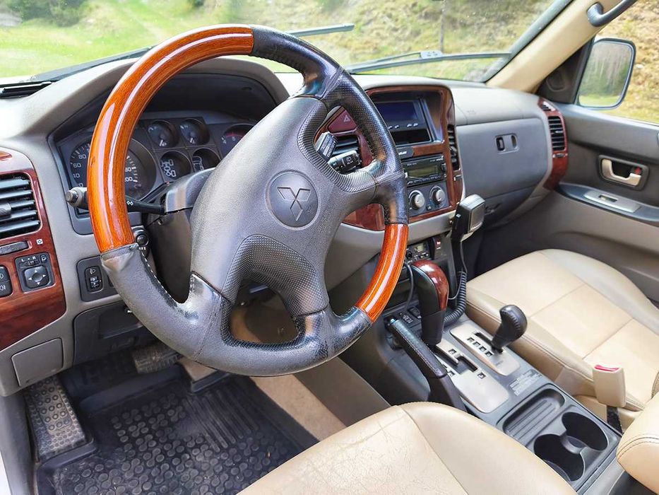 Mitsubishi Pajero MK3 3.2 DI-D – Autoutilitară – Pregătit pentru Off-Road / Overlanding