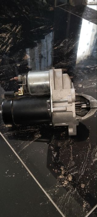 Se vinde starter audi a 4 b6