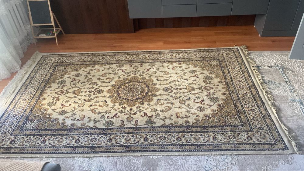 Продам ковер шерстяной