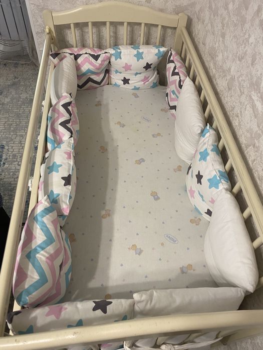 Манеж сатылады.