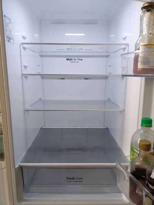 Продам 2-камерный холодильник LG