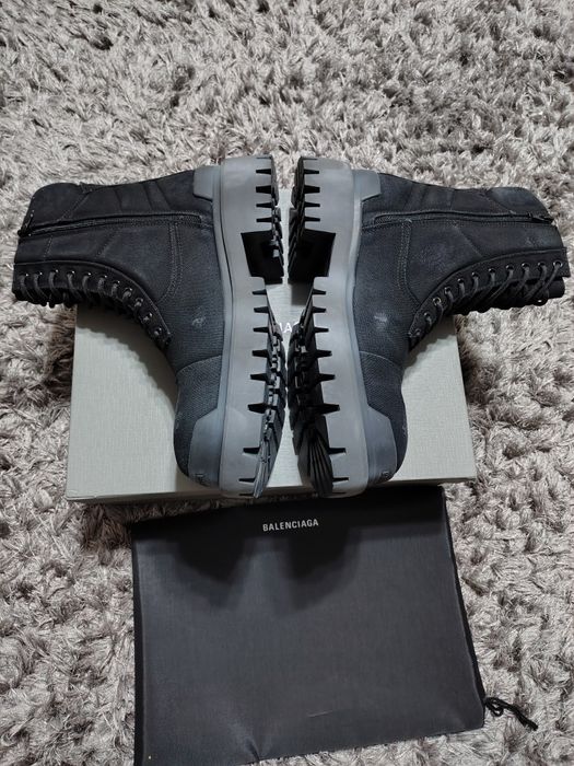Balenciaga strike boot