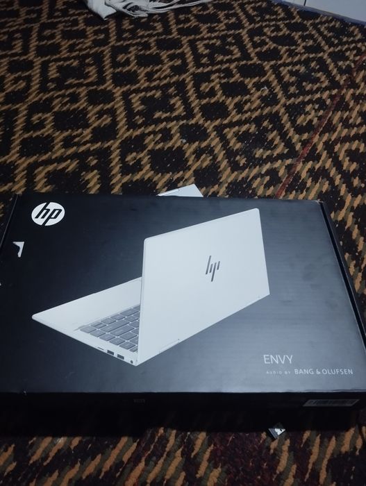 Hp Envy x360 2-in-1 laptop 14-es0013dx