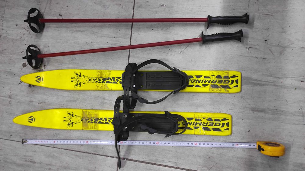 schiuri skiuri GERMINA copii 60cm cu bete fibra arata noi nefolosite