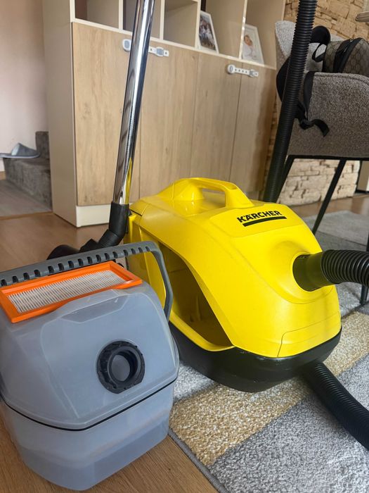 Прахосмукачка с воден филтър Karcher DS 6