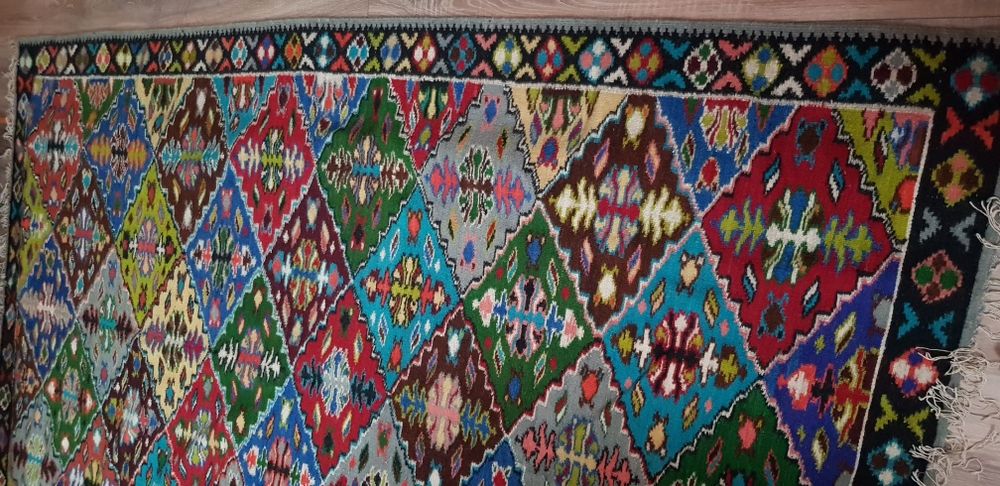 Vand covor si cuverturi traditionale