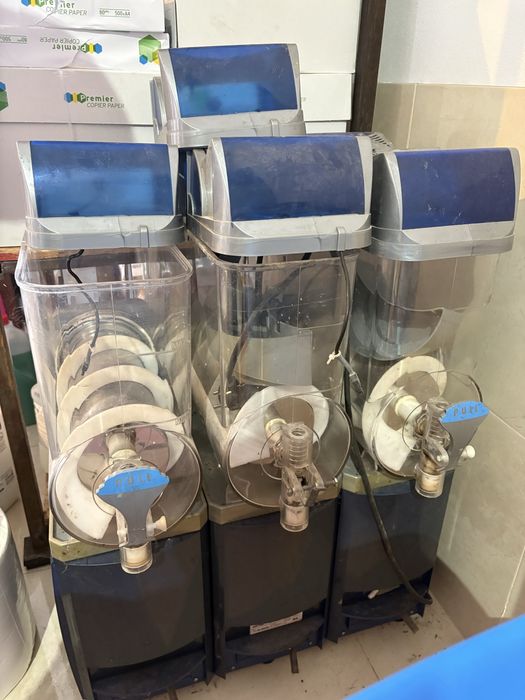 Aparat profesional pentru granita/slush