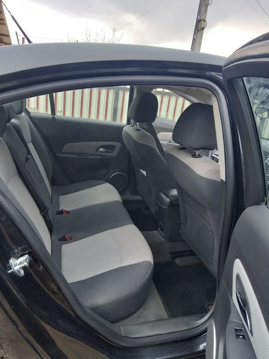 Chevrolet Cruze.