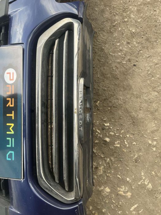 Предна броня за Пежо Peugeot 2008 Allure комплект с всичко 2014г