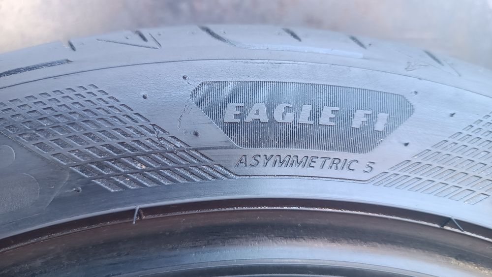 225/45/17 Goodyear Дот 1622