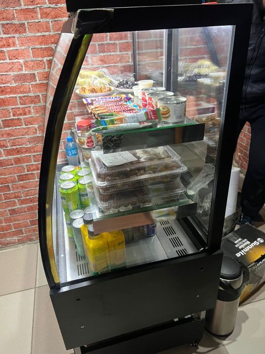 Витринный холодильник