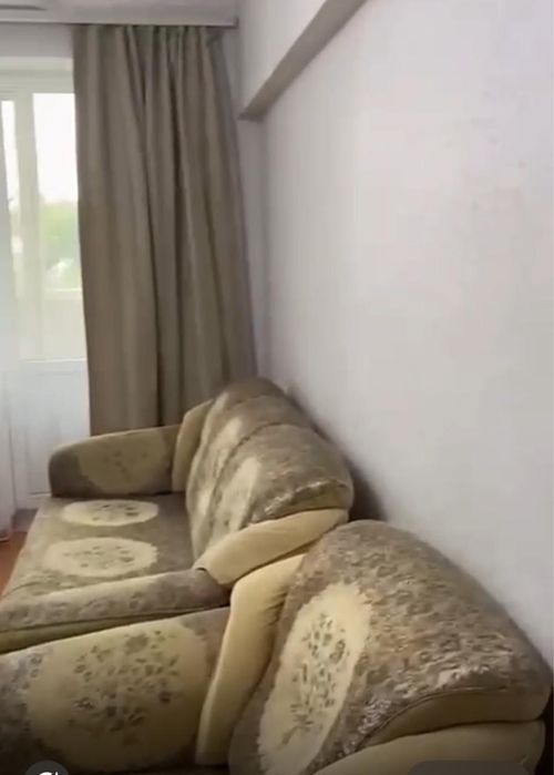 Диван нераскладной с двумя креслами