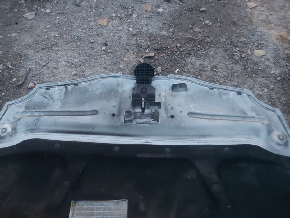 Оригинален капак за Алфа Ромое 147