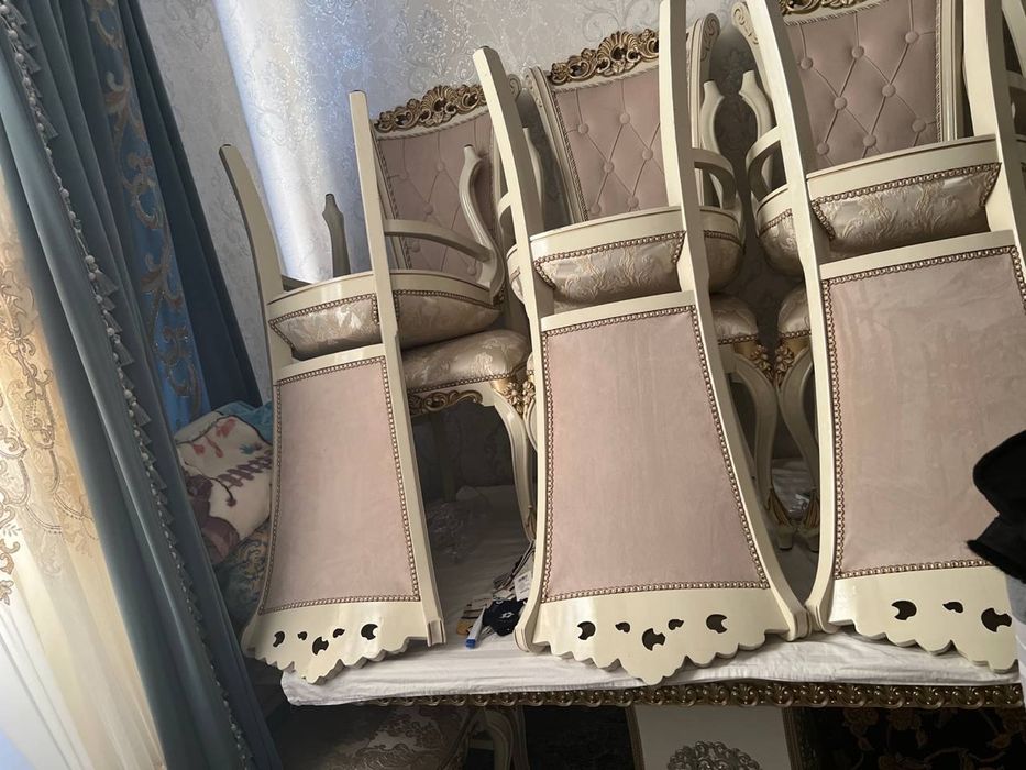 Стол стул для гостиной в отличном состоянии