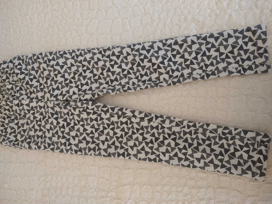 Модерни дънки за момиче