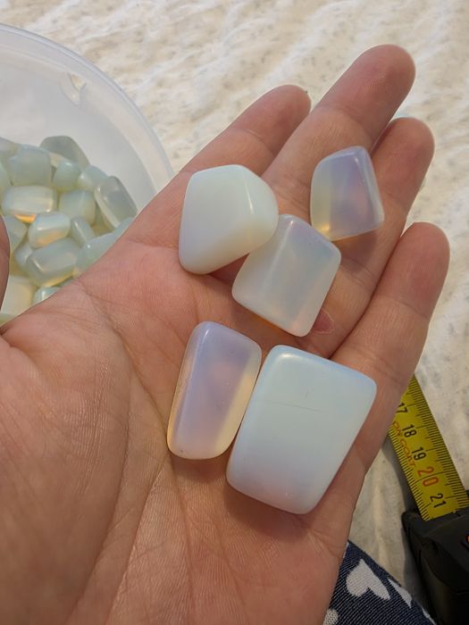 Opalit - piatra semipretioasa - 2kg(197buc)