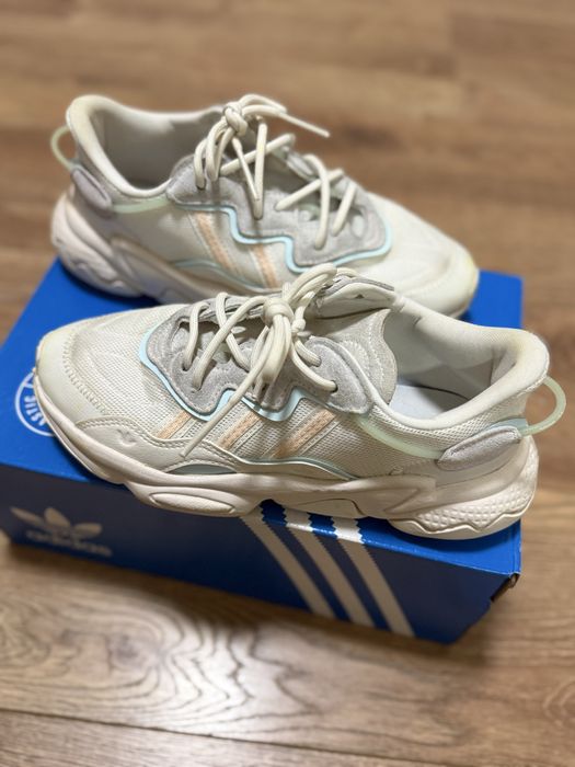 Сникърси Adidas Ozweego Бежов