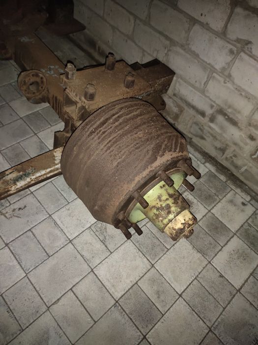 Ось для прицепов